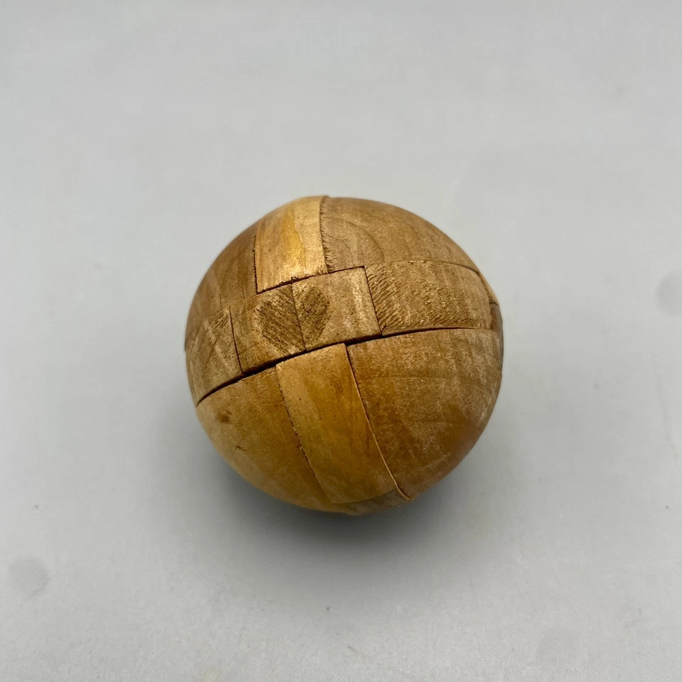 Rompicapo gioco logica in legno "Sfera" 1970 ca - Image 2 of 3