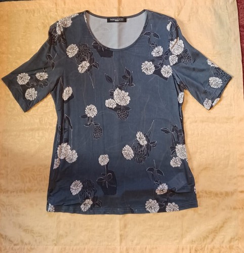 T-Shirt Damen von Fadenmeister, Größe 40, Viskose, grau-weißer Blumendruck - Bild 4 von 10