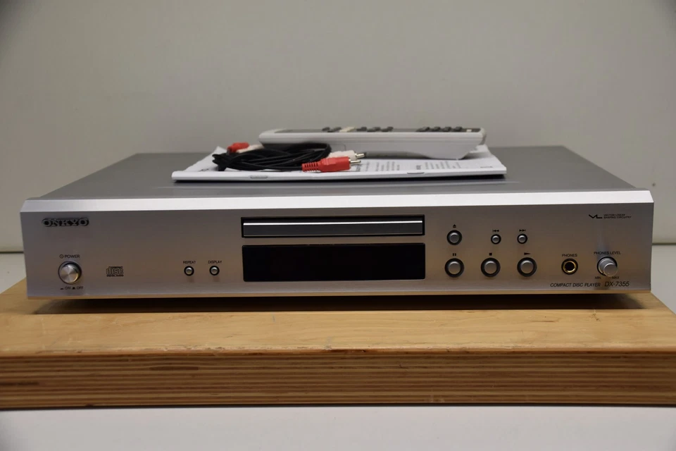 Onkyo DX-7355 High-end CD/ MP3 Player in Silber mit BDA und FB! TOP Zustand