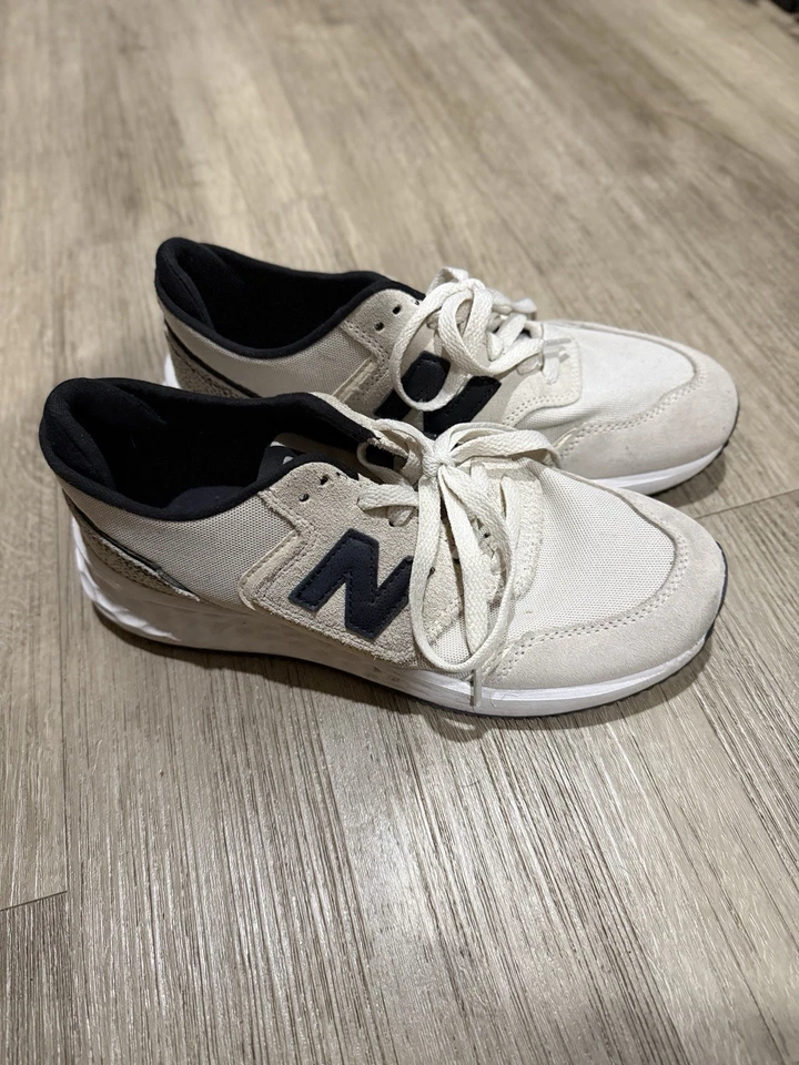 New Balance Black/Tan Women’s Athletic shoe Size 7 - Image 3 of 4