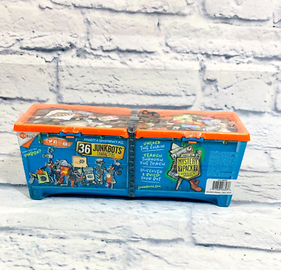 New Hexbug JunkBots Industrial Dumpster Random 4 of 36 Characters (430-6843)