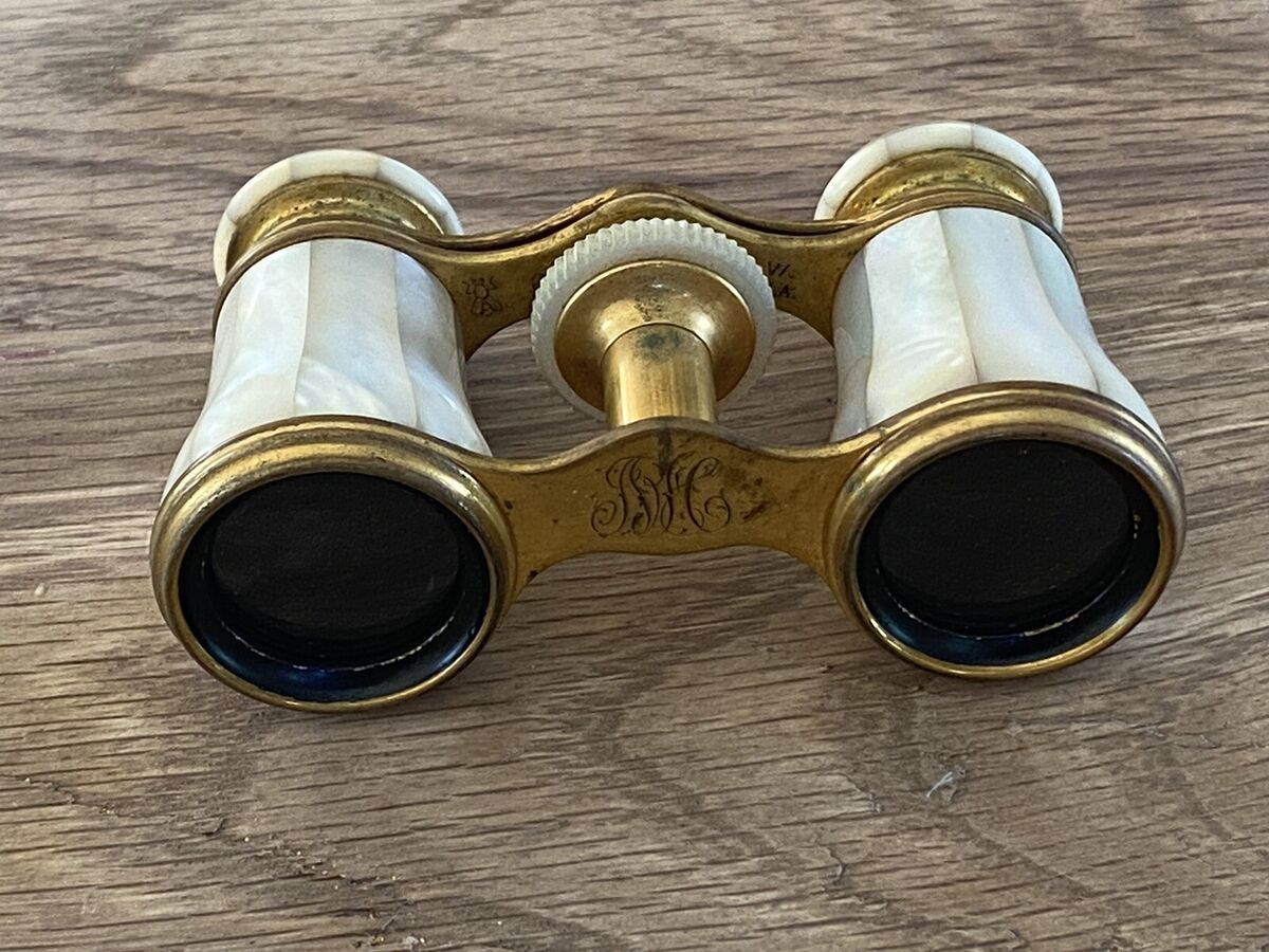 ANTIQUE LEMAIRE PARIS MOTHER PEARL OPERA GLASSES BINOCULARS ANTIQUE LEMAIRE PARIS MOTHER PEARL OPERA GLASSES BINOCULARS