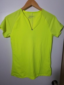 neon yellow nike shirt women's