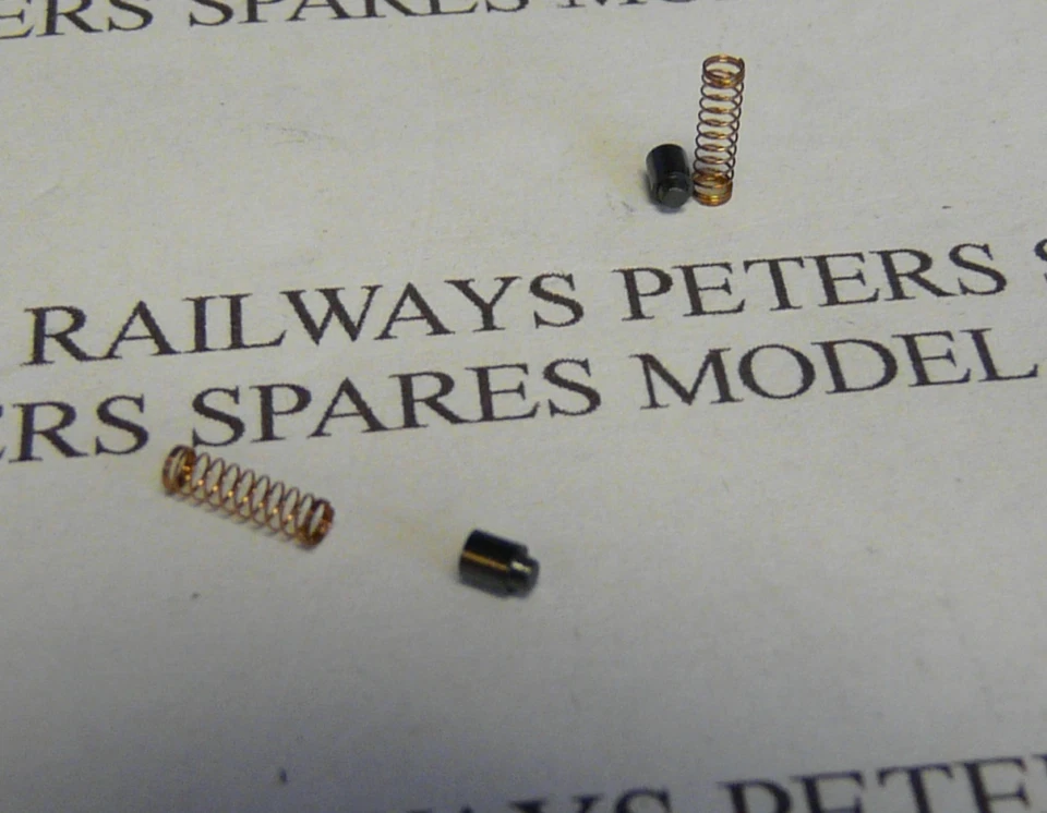 Peters Spares PS4 Replacement Graham Farish Carbon Brushes & Springs (Pk2) N