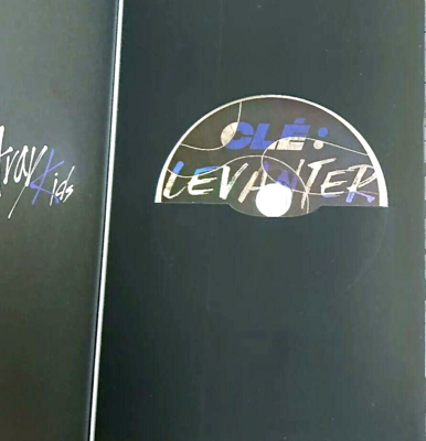 Stray Kids [Bang Chan] Cle : LEVANTER Limited ver. Album 2019 CD +
