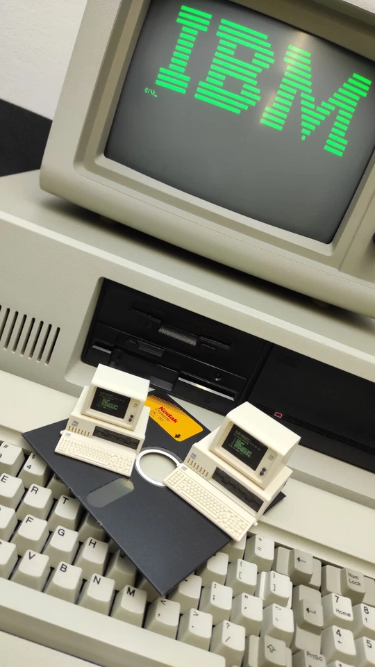 1:10 scale IBM PC Retro Computer 5150 5160 XT miniature mini - Immagine 4 di 4