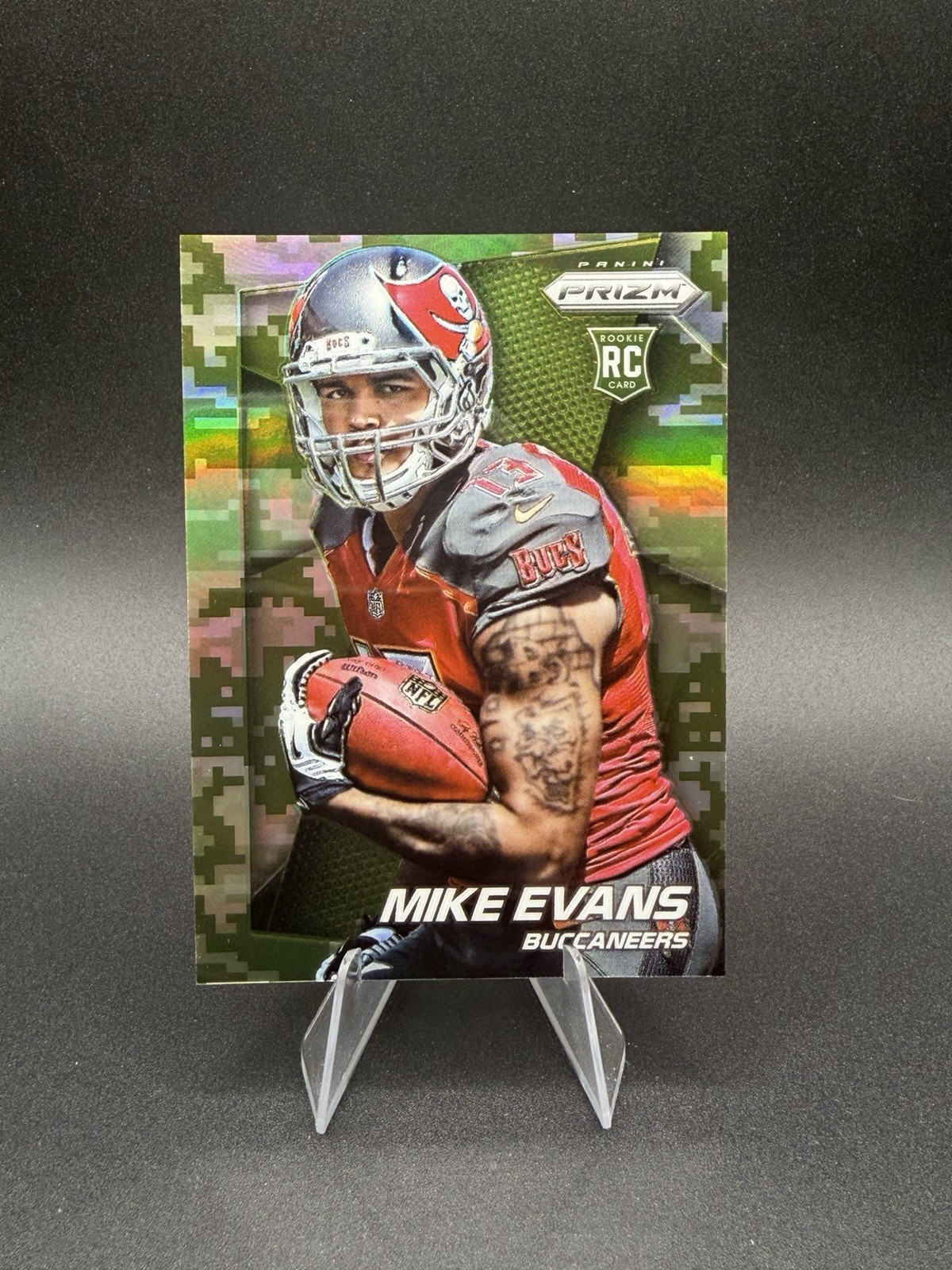2014 Panini Prizm Mike Evans Camo Prizm RC Ball Left Hand #216C 49ers