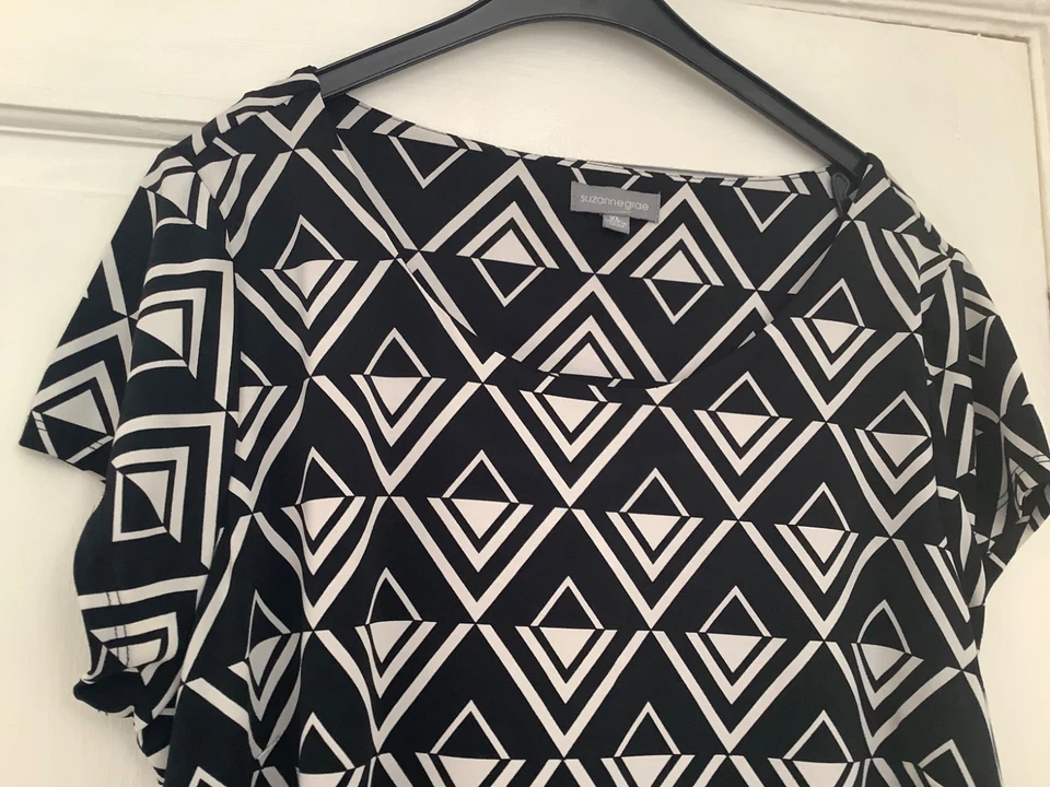 suzanne grae black&white Etuikleid Gr. XL - Bild 3 von 4