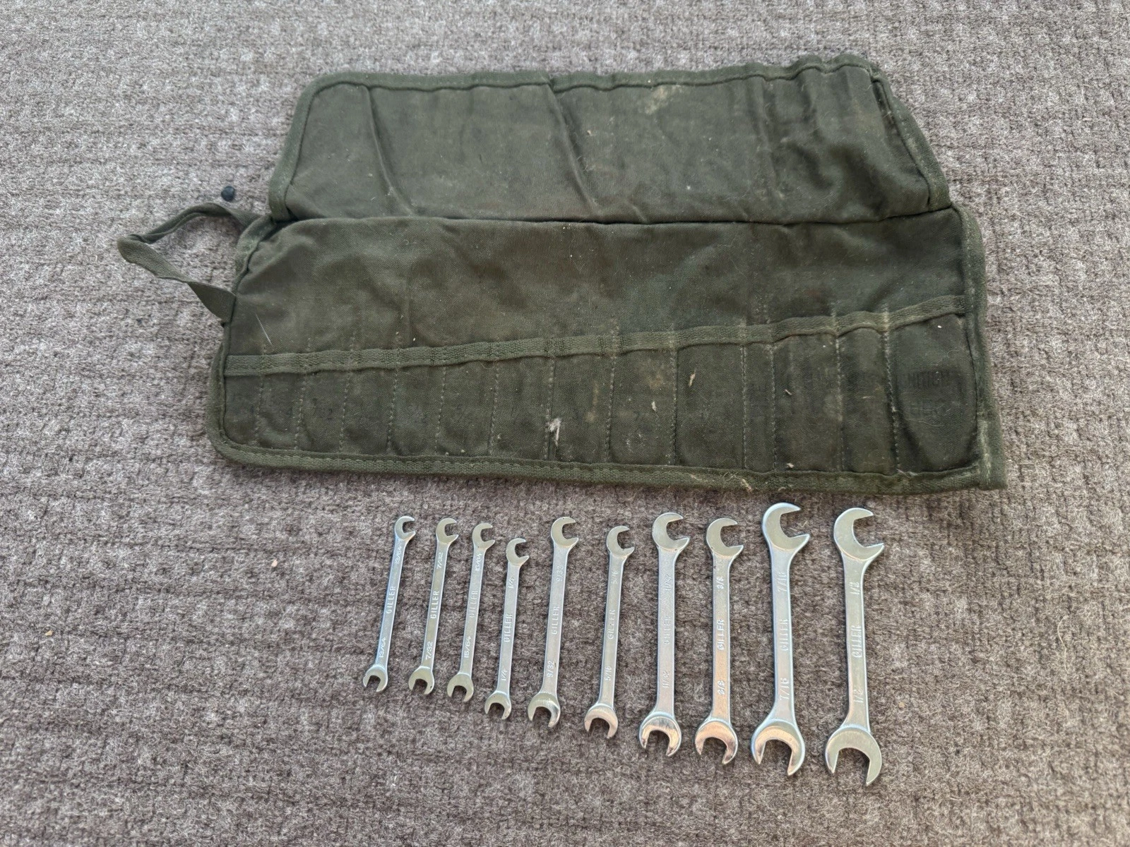 Vintage Giller Wrench Tool Set Green Canvas Roll-Up Military Bag USA