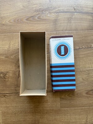 Vintage Montgomery Ward Skips 9450 Empty Shoe Box - has some writing