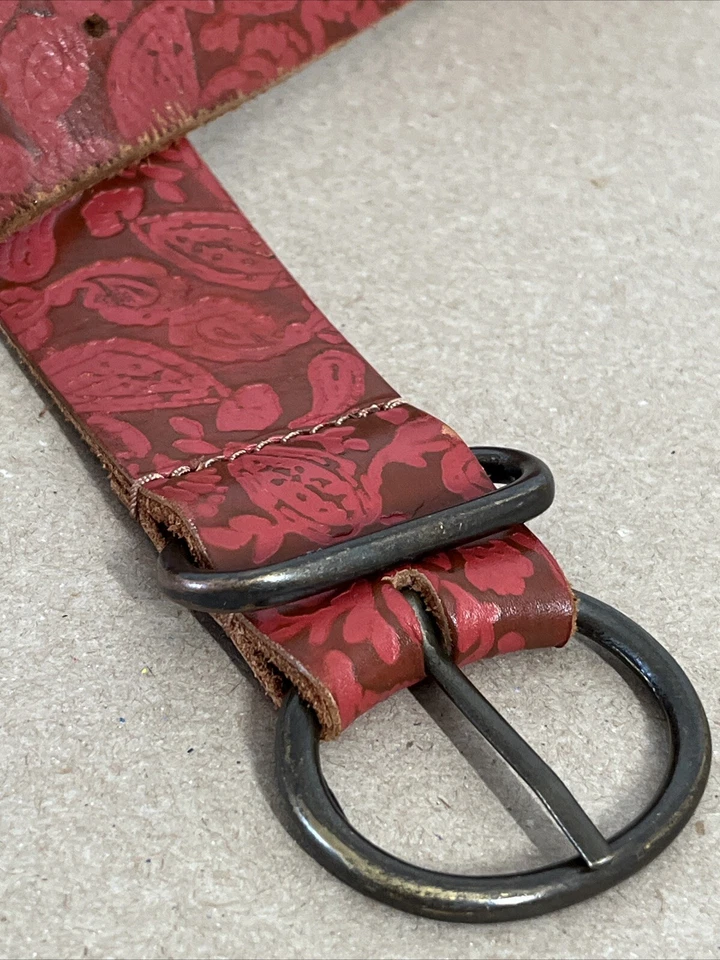 Cinturón de cuero Lucky Brand para mujer pequeño rojo cachemir tooled vintage hecho en la India Foto 2 de 4