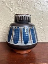 Graveren Red Clay Pottery Norway MCM Scandinavian Design/ Blue & Brown  872/538