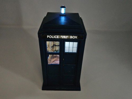 Doctor Who Doctor's Flight Control Electrónico Tardis Luz y Sonido 1963 De colección - Imagen 12 de 19