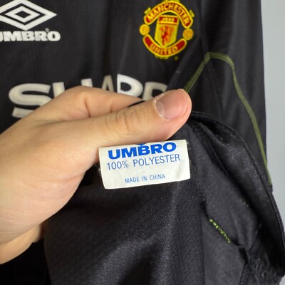 マンチェスターU 98-99(三冠トレブル)ゲームシャツ　エンブレム刺繍 MANCHESTER UNITED 1998/1999 THIRD FOOTBALL SHIRT UMBRO SOCCER
