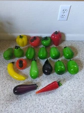 18 Pieces Vintage MCM Art Glass Fruit and Vegetables Hand Blown Murano Style 