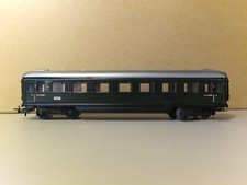 Marklin HO 1st class tinplate Express bogie passenger coach #4006.7. Unboxed