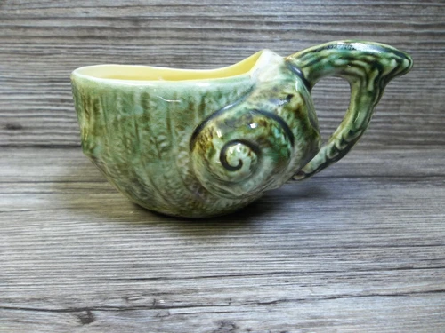 Vintage figural Barbotine majolica Tea cup looks like snail design            Y