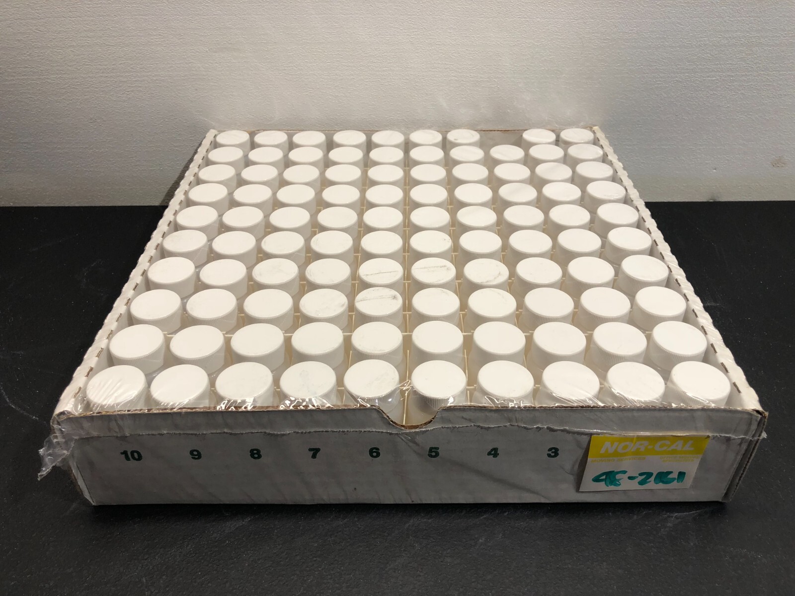 DISPOSABLE SCINTILLATION VIALS PLASTIC 30mL 100/PK PP113A65 With Caps