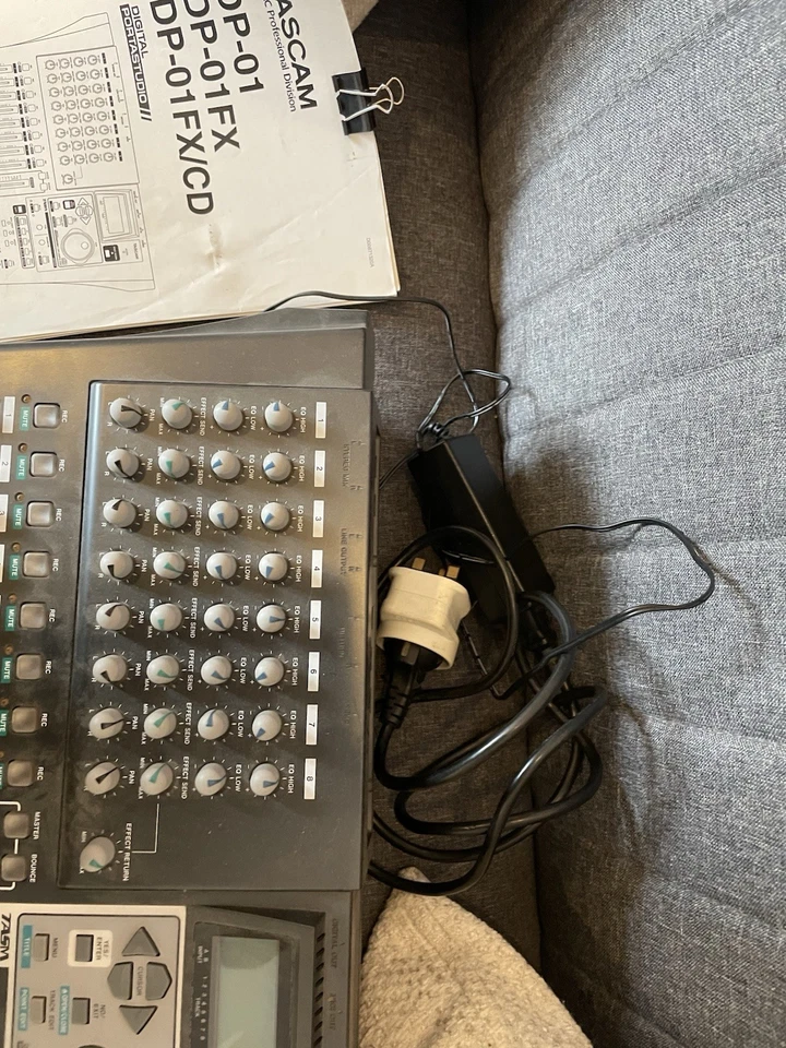 Tascam DP-01 8-Track Hard Disk Recorder FX With Manual And Power Lead - Image 3 of 3