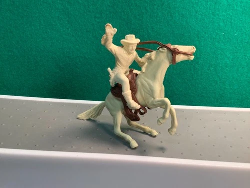 VINTAGE 1950'S MARX 60MM ROY ROGERS MOUNTED ON HORSE