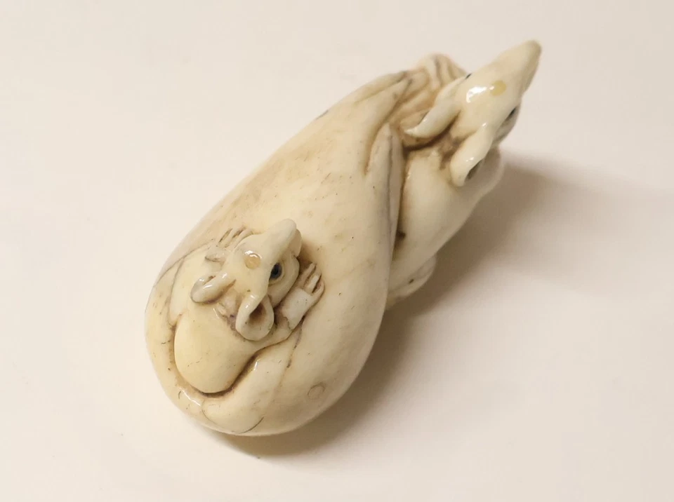 Ancien Netsuké en os sculpté deux Rats portant un gros sac Japon Époque Meiji - Photo 4/4