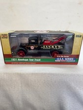 Texaco - 1931 Hawkeye Tow Truck Lucky's Garage Towing 1:34 Diecast