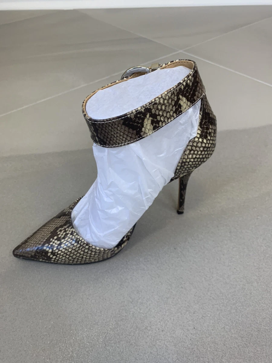 Jessica simpson top waldin pumps