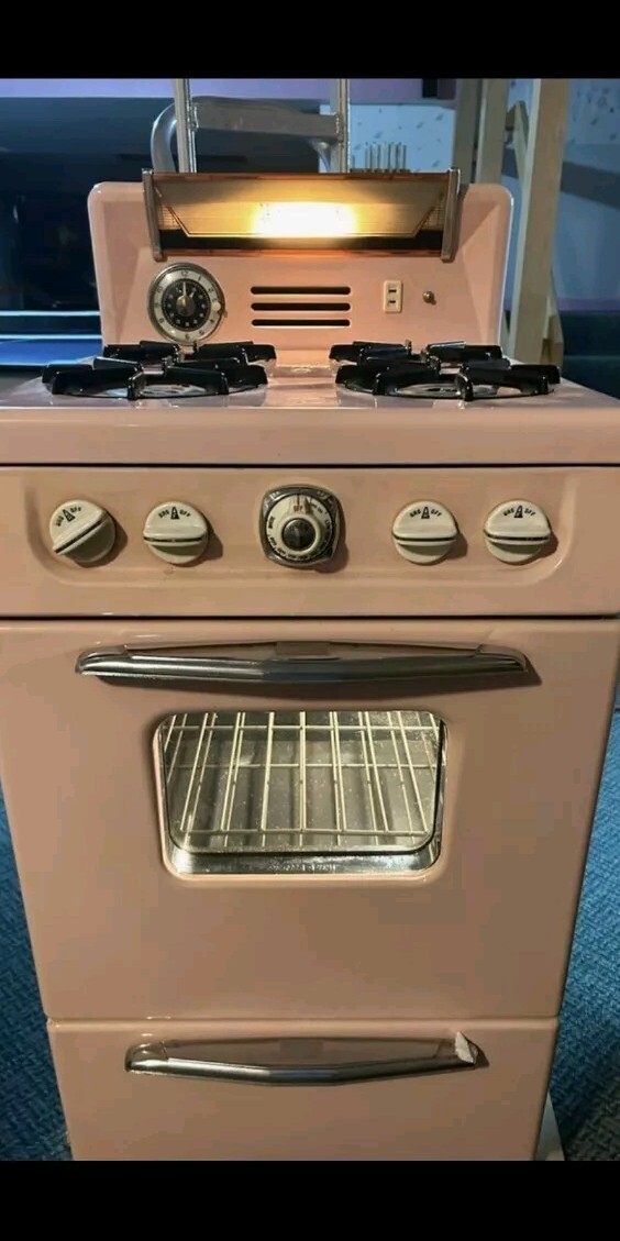 PINK Primer Vintage Style Apartment Sized 20-Inch Gas Stove