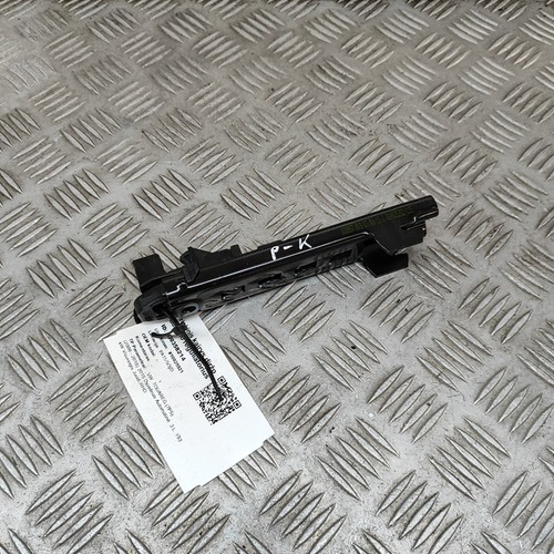 VW TOUAREG 7P5 vorne linker Sicherheitsgurthöhe Einstellungsvermögen 3C8857819 3