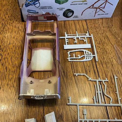 Johan 1969 Plymouth Roadrunner Kit # GC-2200 Incomplete/ Started - Picture 18 of 22