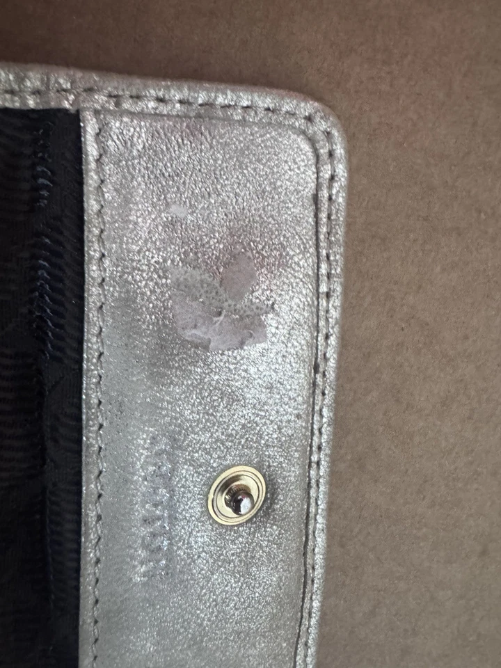 Oroton Sliver Gunmetal  small  Leather  Coin Purse snap clip inside zip GUC - Image 3 of 4