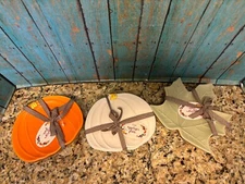 IQ accessories Appetizer Dessert Bread Plates Set of 6 Maple Leafs And Pumpkins