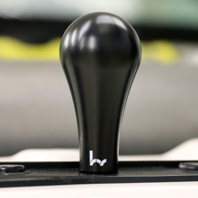 HYBRID RACING SHIFT KNOB ''130R'' DELRIN M10 X1.5 90MM TALL BLACK (HYB-NOB-01-08)