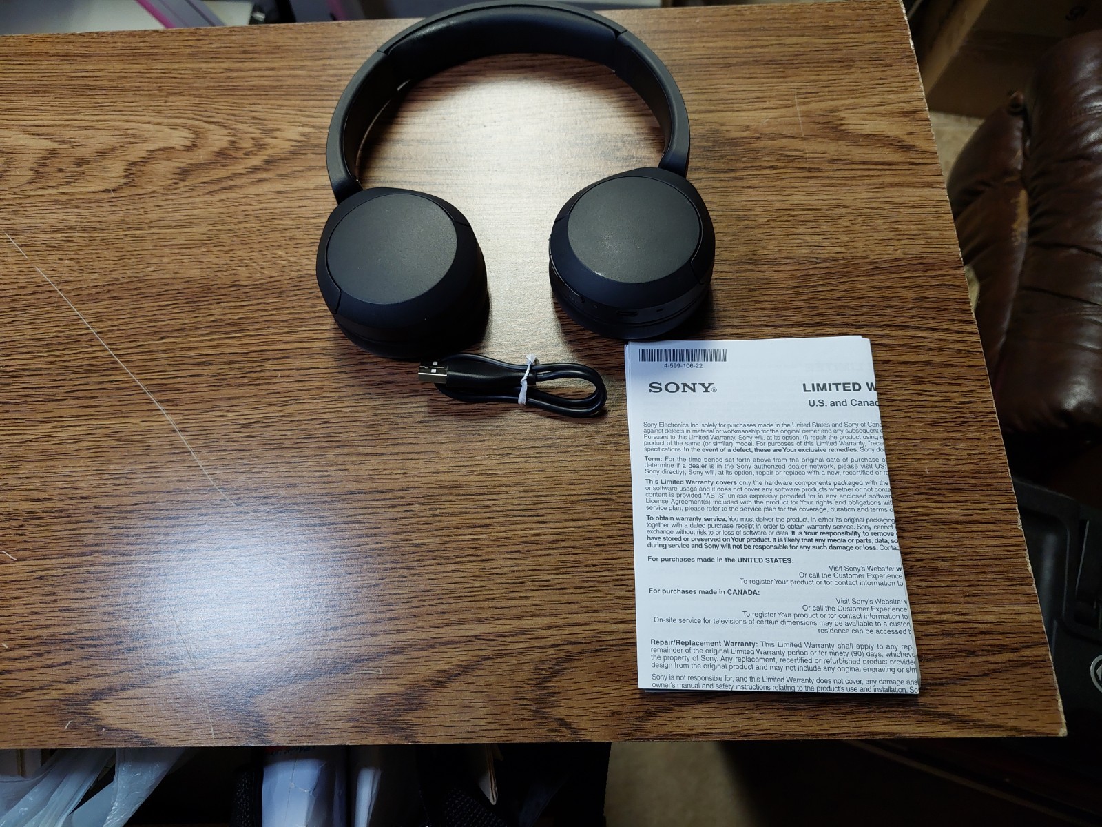 Sony WH-CH520 Wireless Over-Ear Headphones Black Lightly Used