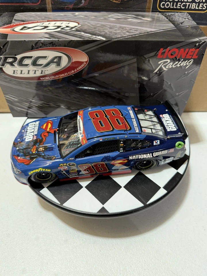 Dale Earnhardt Jr. Elite #88 Superman National Guard 2014 1/24 Nascar Diecast Foto 2 de 4