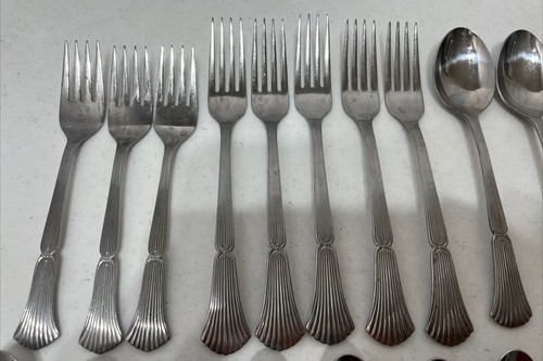 Michael Lloyd MLL3 Stainless Glossy Silverware CHOICE Flatware MCM 46 piece set - Picture 3 of 8