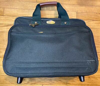 RICARDO BEVERLY HILLS CARRY ON LUGGAGE BAG WHEELS  17x14x9 Works Great!