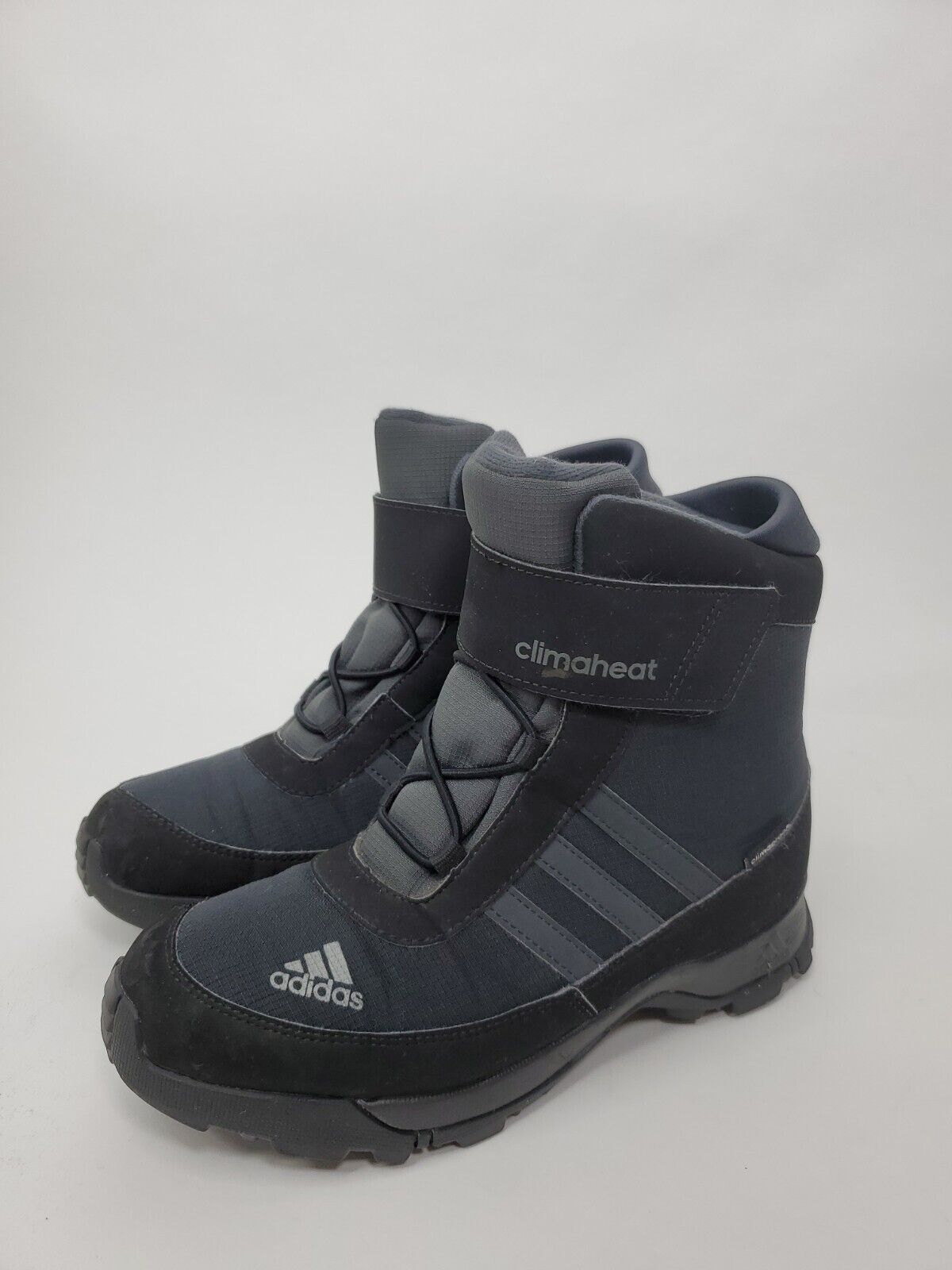 asesino trolebús Sombra ADIDAS PRIMALOFT Climaproof Climaheat Black Gray Snow Boots Size 3.5  Traxion | eBay