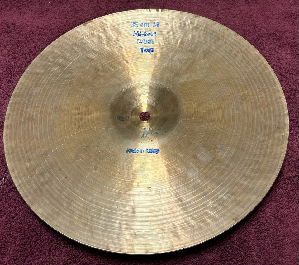 Platillos Hi Hat oscuros serie tradicional Bosphorus 14" (897 y 1077 gramos) Foto 2 de 4