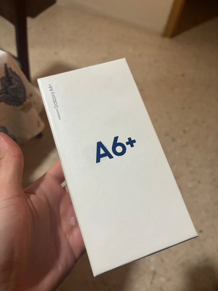 Samsung Galaxy A6+ · 32GB, foto 4 de 4