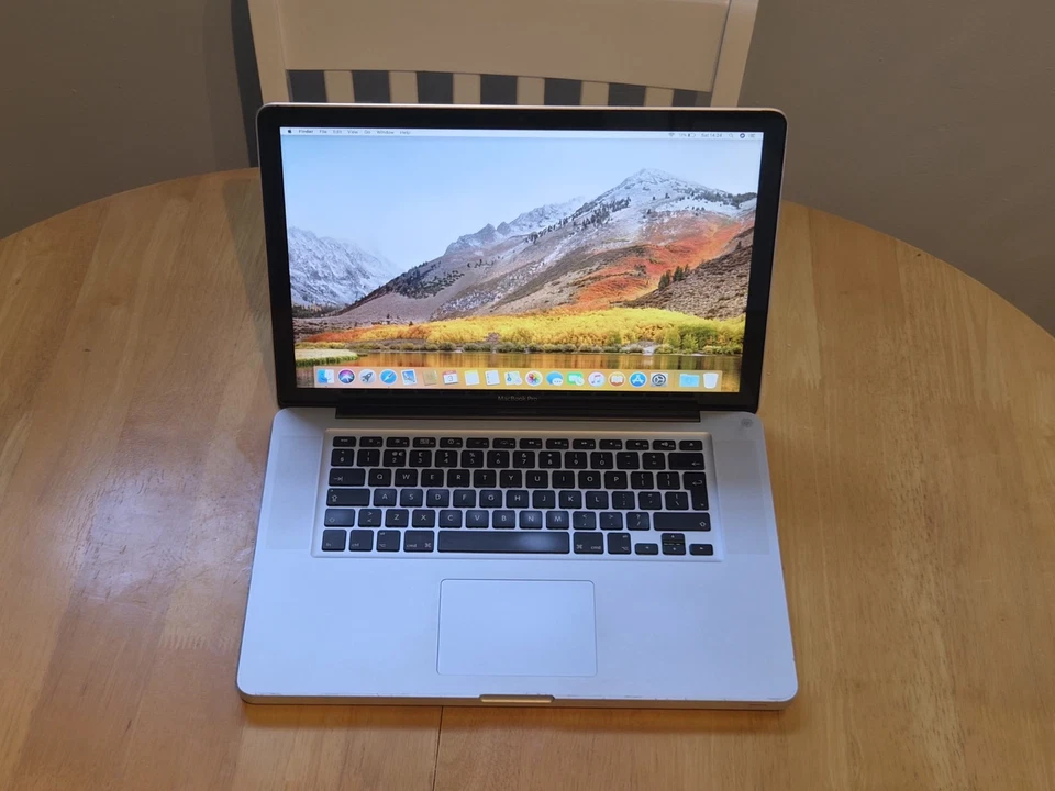 Apple MacBook Pro 15" 2011 · i7 · 8GB · 120GB, photo 2 of 5