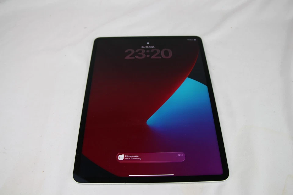 Apple iPad Pro 12,9" 2021 M1 128 GB WiFi + Cellular mit Logitech ComboTouch - Bild 4 von 4