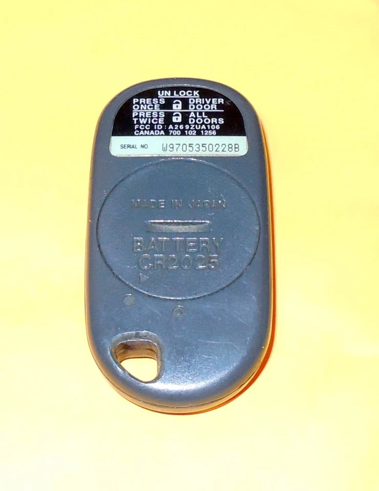 TRANSMISOR MANDO A DISTANCIA SIN LLAVE HONDA CIVICCORD OEM DISTRIBUIDOR FOB A269ZUA106 Foto 2 de 2