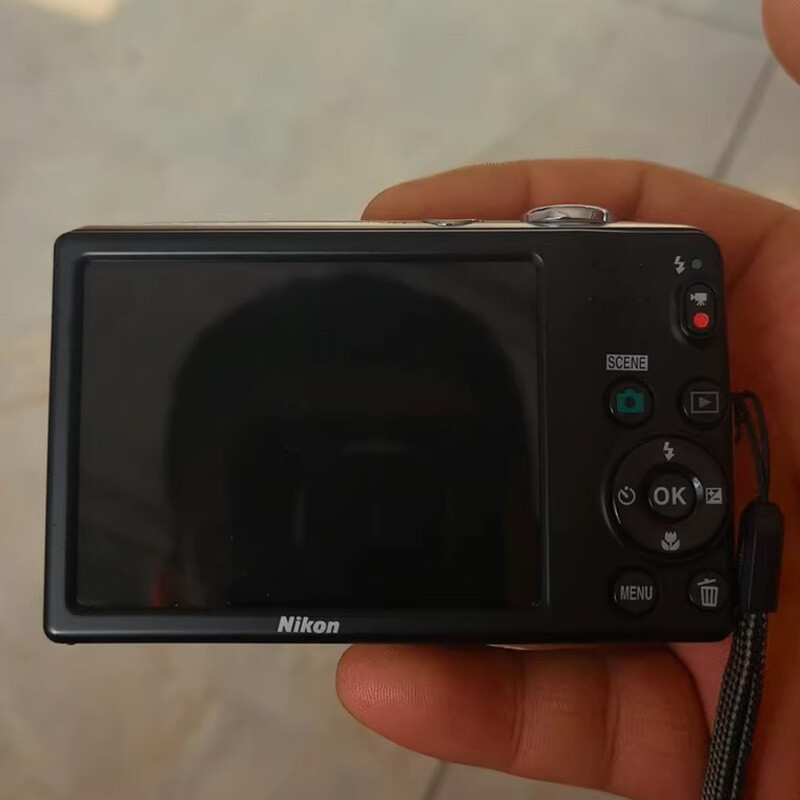 Nikon COOLPIX L26 Silver 16.1 MP 5x zoom Digital Camera | eBay