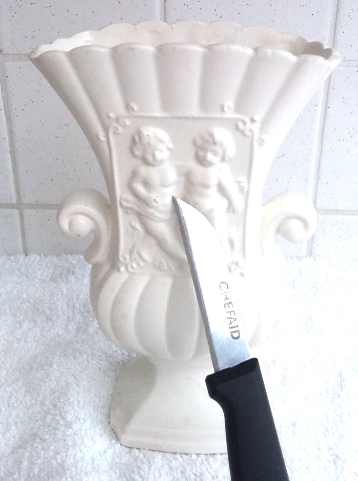 vase décor chérubin en ancienne porcelaine allemande vintage - Photo 2/4