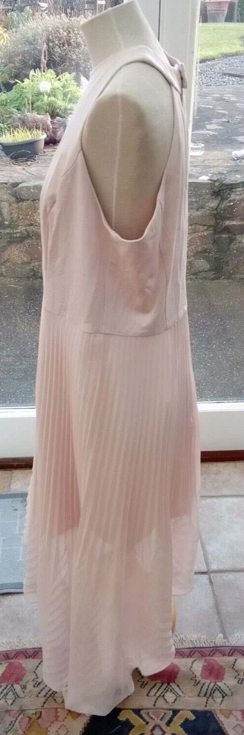 Picture 2 of 4