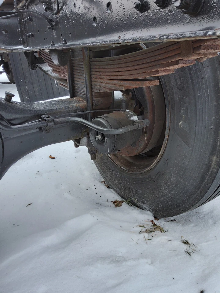 Ford F800 Rear Axle Meritor Rockwell RS17145 4.11 Ratio Differential Complete - Image 2 of 4