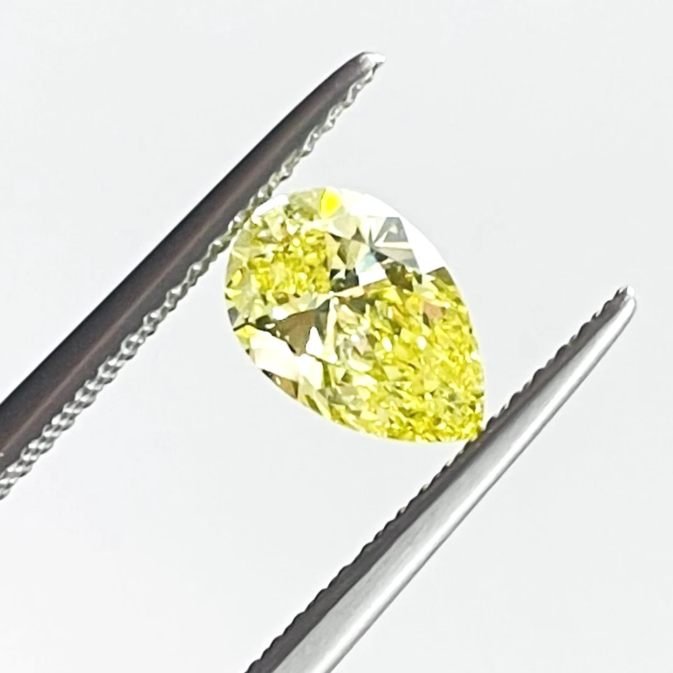 1.00 Carat Fancy Intense Yellow* Natural Loose Diamond Pear VVS2 GIA Certified - Image 3 of 4