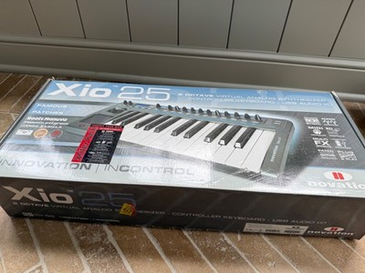 Novation Xio Synth 25 MIDI controller keyboard, 2 octave virtual analog synth