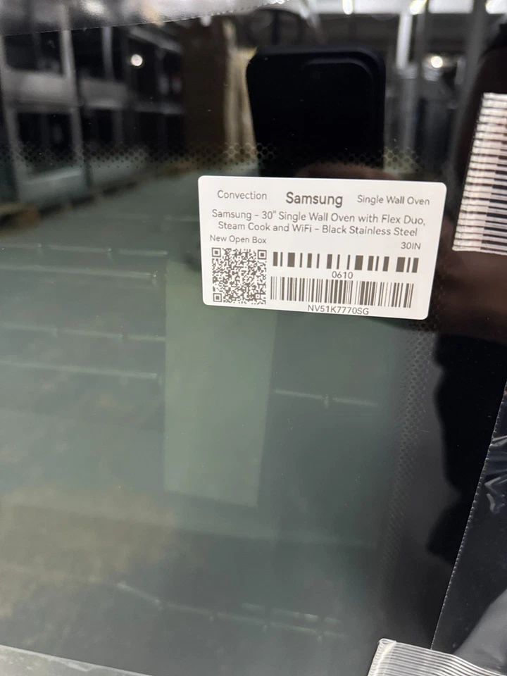 Samsung - NV51K7770SG - 30" Single Wall Oven with Flex Duo, Steam Cook and WiFi - Image 2 of 4